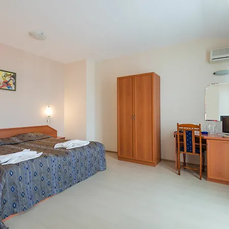 Amon Ra Family 酒店 3*